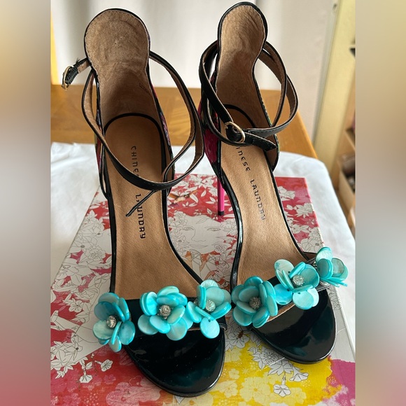 Chinese Laundry Shoes - Chinese Laundry bright floral stiletto sandal size 8 1/2 M